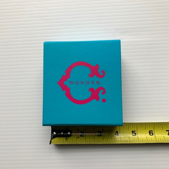 C Wonder • box - Picture 6 of 6